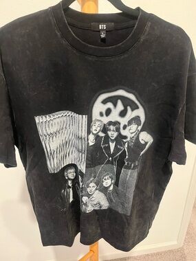 BTS STANFORD US Exclusive Photo T-shirt (Black)